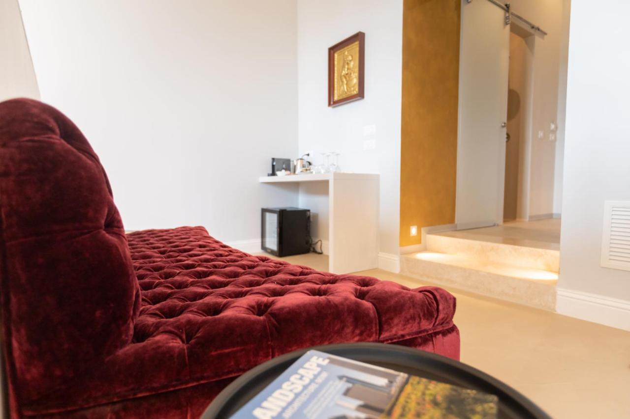 Domus 21 Luxury Suites Рим Екстериор снимка