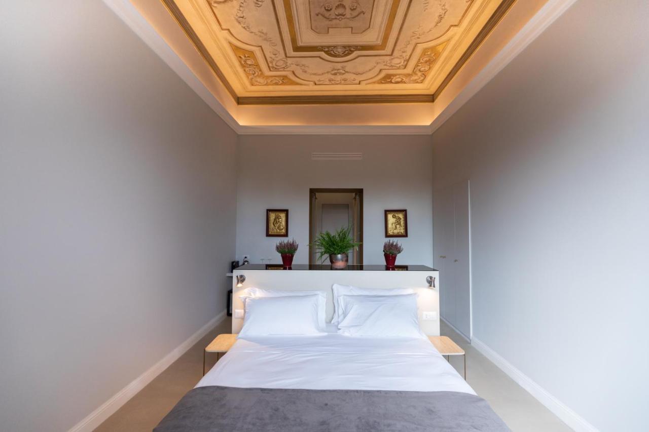 Domus 21 Luxury Suites Рим Екстериор снимка