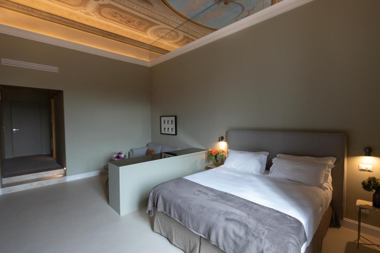 Domus 21 Luxury Suites Рим Екстериор снимка
