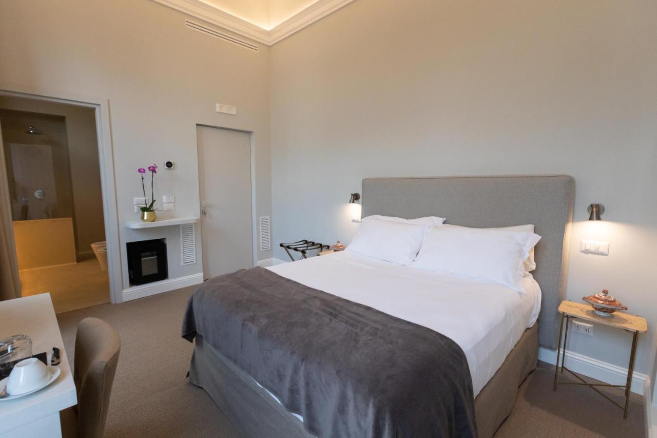 Domus 21 Luxury Suites Рим Екстериор снимка